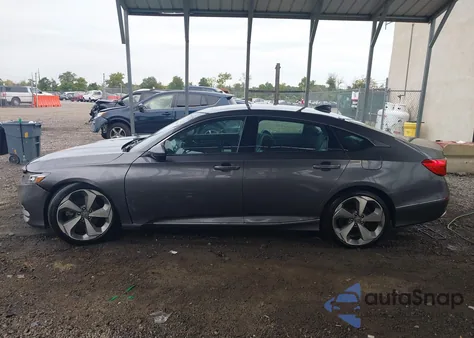 2018 Honda Accord Touring 2.0T из США, поврежденный, VIN 1HGCV2F90JA045517